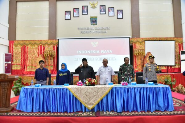 Bupati Kabupaten Padang Pariaman Suhatri Bur,SE.,MM, Secara Resmi Menerima 572 Mahasiswa KKN Unand Tahun 2023.