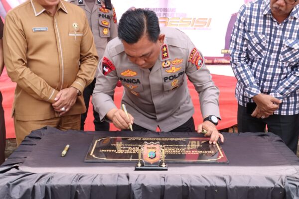 Kapoldasu Ajak Masyarakat Jaga Kamtibmas, Saat Peletakan Batu Pertama Revitalisasi Polsek Parapat