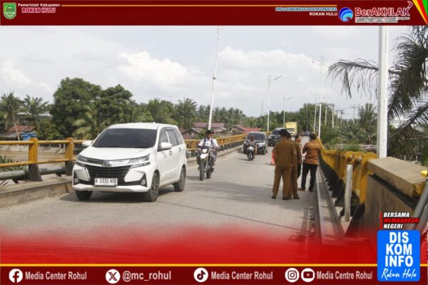 Pasca terkait penutupan jembatan ujung Batu, Bupati Rohul Minta Penguatan Jembatan Gantung Lubuk Dan buatkan Rakit Penyebrangan