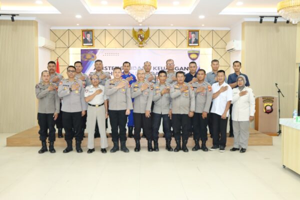 Tingkatkan Literasi Bidang Keuangan, Jajaran Polres Ketapang Ikuti Asistensi Bidang Keuangan Dari Polda Kalbar