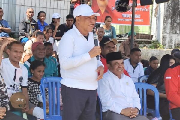 Bupati TTS, Menutup Turnamen Bola Voli Bung Karno Cup I